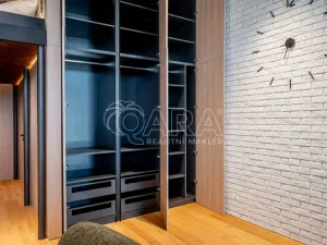 Pronájem bytu 1+kk, Praha - Holešovice, Tusarova, 53 m2