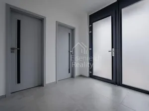 Prodej bytu 3+kk, Hradec Králové - Slatina, Pod Spáleníkem, 84 m2