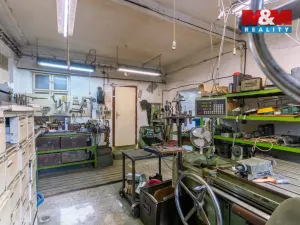 Prodej výrobních prostor, Bedihošť, Komenského, 180 m2