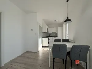 Pronájem bytu 2+kk, Pardubice - Ohrazenice, U Sportovní školy, 49 m2