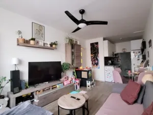 Pronájem bytu 2+kk, Praha - Hostivař, Kozmíkova, 46 m2