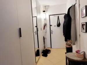 Pronájem bytu 2+kk, Praha - Hostivař, Kozmíkova, 46 m2