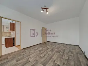 Pronájem bytu 2+1, Jindřichův Hradec - Jindřichův Hradec III, sídliště Vajgar, 59 m2