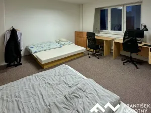 Pronájem bytu 3+kk, Brno, Valchařská, 69 m2