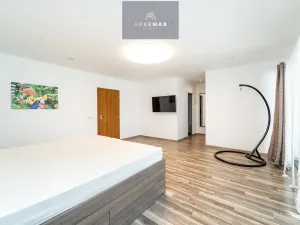 Prodej rodinného domu, Žabeň, 410 m2