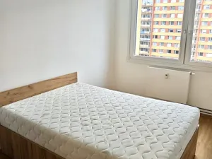 Pronájem bytu 2+kk, Praha - Kobylisy, Famfulíkova, 45 m2