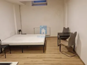 Pronájem bytu 1+kk, Praha, Vrážská, 25 m2