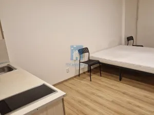 Pronájem bytu 1+kk, Praha, Vrážská, 25 m2