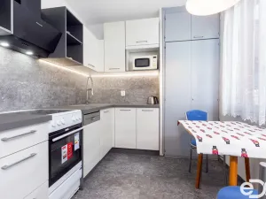 Pronájem bytu 2+1, Hradec Králové, Jungmannova, 65 m2