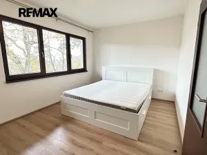 Pronájem rodinného domu, Králův Dvůr, Větrná, 80 m2