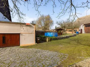 Prodej vícegeneračního domu, Chotiněves, 495 m2