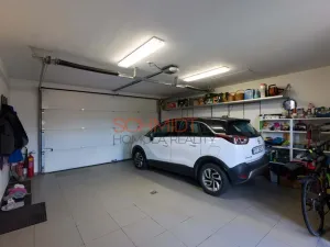 Prodej rodinného domu, Hustopeče, Gen. Peřiny, 201 m2