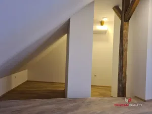 Pronájem bytu 2+kk, Hradec Králové, třída Karla IV., 70 m2