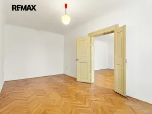 Prodej bytu 4+1, Praha - Malá Strana, Valdštejnská, 117 m2