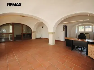 Prodej komerční nemovitosti, Církvice, 6984 m2