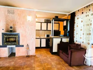 Prodej rodinného domu, Karnobat, Bulharsko, 206 m2