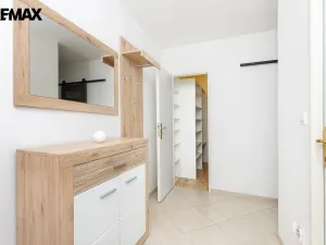 Prodej bytu 3+1, Hradec Králové - Pražské Předměstí, Baarova, 77 m2