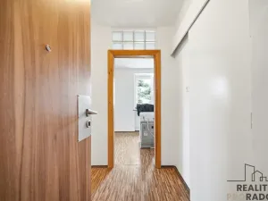 Prodej bytu 1+1, Rybitví, Činžovních domů, 30 m2