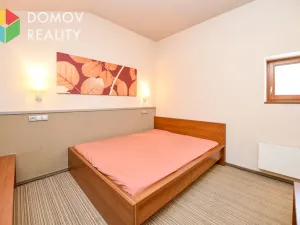 Pronájem bytu 2+kk, Králův Dvůr, Obchodní, 42 m2