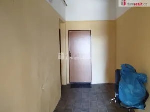 Pronájem bytu 1+1, Karlovy Vary - Stará Role, Javorová, 37 m2