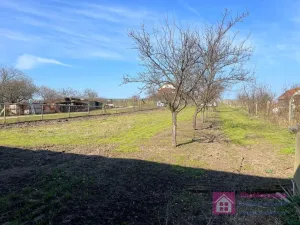 Prodej komerčního pozemku, Rakvice, Nádražní, 1162 m2