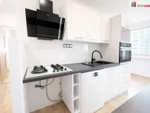 Pronájem bytu 3+1, Ústí nad Labem - Ústí nad Labem-centrum, Malátova, 72 m2