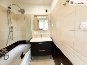 Pronájem bytu 3+1, Ústí nad Labem - Ústí nad Labem-centrum, Malátova, 72 m2