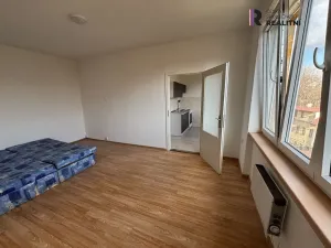 Pronájem bytu 2+1, Sokolov, U Divadla, 48 m2