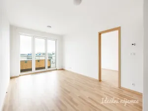 Pronájem bytu 2+kk, Praha - Třebonice, U Radosti, 51 m2