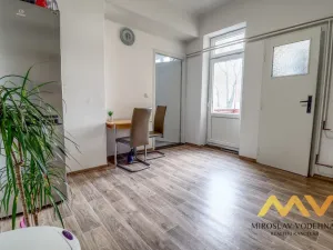 Pronájem bytu 2+1, Hradec Králové, Pospíšilova, 79 m2