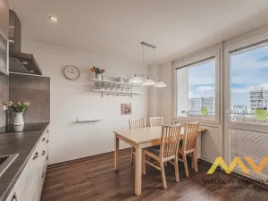 Pronájem bytu 3+1, Hradec Králové - Třebeš, třída Edvarda Beneše, 98 m2