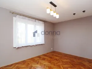 Pronájem bytu 3+1, Praha, Dubečská, 70 m2