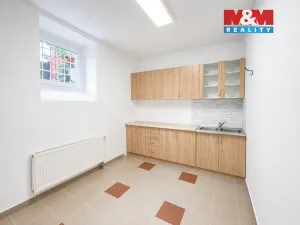 Pronájem kanceláře, Kladno, Pavlisova, 140 m2