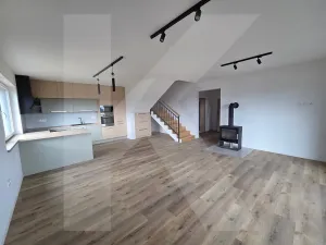 Pronájem rodinného domu, Jilemnice, 1025 m2