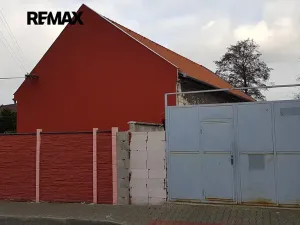 Pronájem obchodního prostoru, Kladno, Kozinova, 150 m2