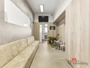 Prodej ordinace, Hradec Králové, 395 m2