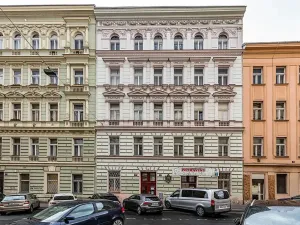 Pronájem bytu 3+kk, Praha - Nové Město, Koubkova, 61 m2
