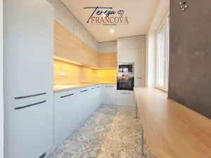 Pronájem bytu 2+1, Prostějov, Svatoplukova, 61 m2