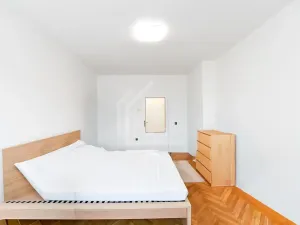 Prodej bytu 3+1, Praha - Vršovice, U Slavie, 72 m2