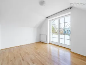Pronájem vily, Praha - Suchdol, Havraní, 350 m2