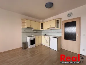 Pronájem bytu 1+kk, Brno - Líšeň, Sedláčkova, 40 m2