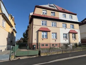 Pronájem bytu 2+kk, Karlovy Vary - Bohatice, U Trati, 34 m2