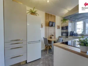 Prodej bytu 2+1, Plzeň, Chválenická, 69 m2