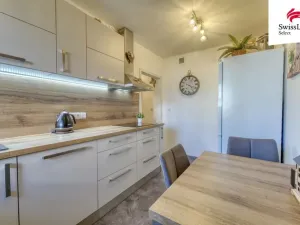 Prodej bytu 2+1, Plzeň, Chválenická, 69 m2