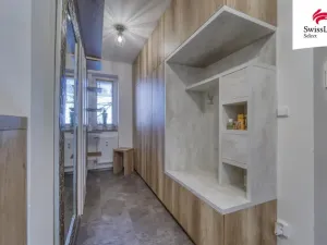 Prodej bytu 2+1, Plzeň, Chválenická, 69 m2