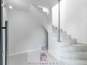 Pronájem rodinného domu, Praha - Komořany, Pod lesem, 127 m2