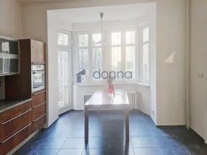 Pronájem bytu 3+1, Praha, Plzeňská, 96 m2