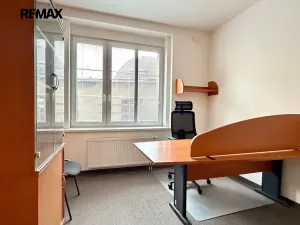 Pronájem kanceláře, Praha - Strašnice, Průběžná, 128 m2