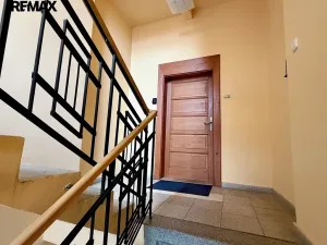 Pronájem kanceláře, Praha - Strašnice, Průběžná, 128 m2