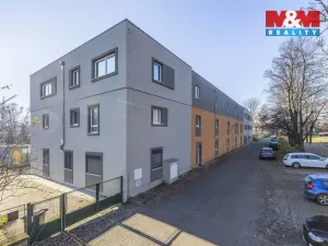 Pronájem bytu 1+kk, Praha - Vysočany, 17 m2